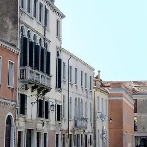 Canal Riva De Biasio Guest house Venice